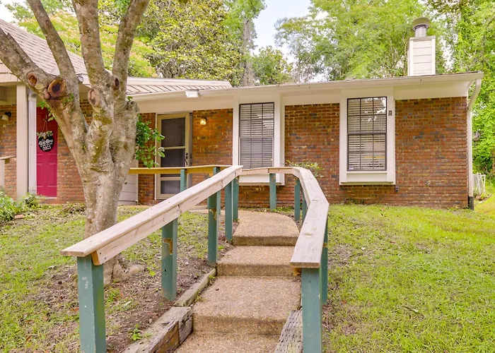 Pet-Friendly Home Near Dtwn Tallahassee!
